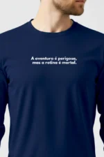 camiseta-masculina-poliamida-uv-manga-longa-aventura-vs-rotina-marinho-c Camiseta Masculina Poliamida UV Manga Longa Aventura vs Rotina marinho